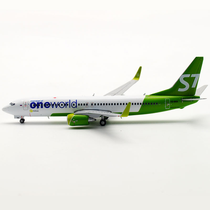 1:400 Scale Support Boeing B737-800 model Siberian Airlines landing gear Airplane W base wheel Diecast Alloy Aircraft Gift Plane