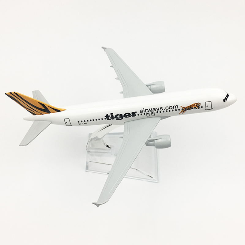 16CM 1:400 Airbus A320 model Air tiger airways airline With landing gear base alloy aircraft Diecasting Toys plane display Gift