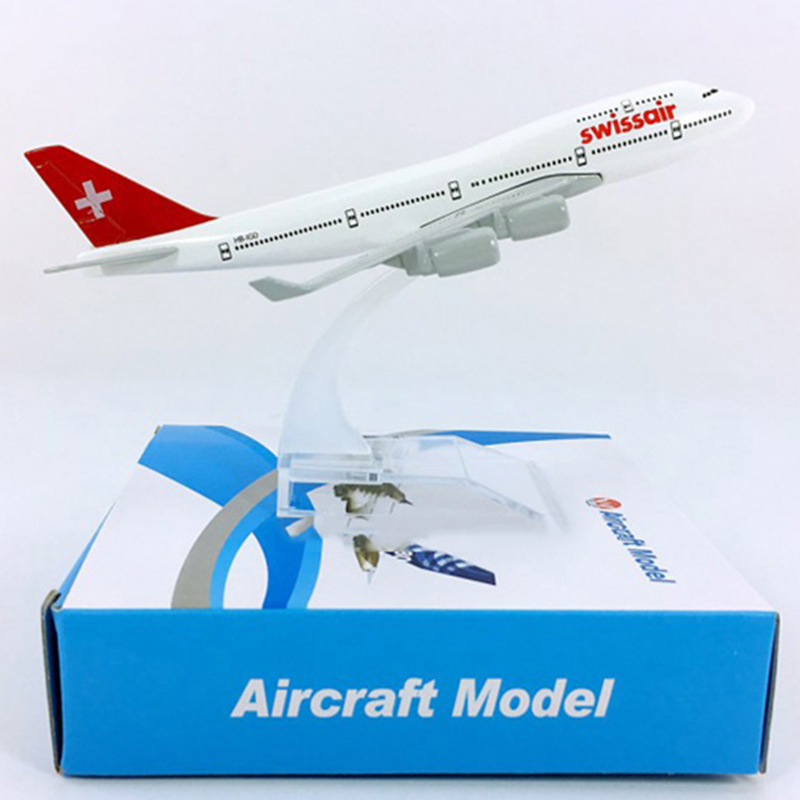 16CM aircraft model 1:400 Boeing B747-400 Switzerland airlines SWISSAIR W base airbus alloy Diecast plane collectible displayToy 16CM aircraft model 1:400 Boeing B747-400 Switzerland airlines SWISSAIR W base airbus alloy Diecast plane collectible displayToy