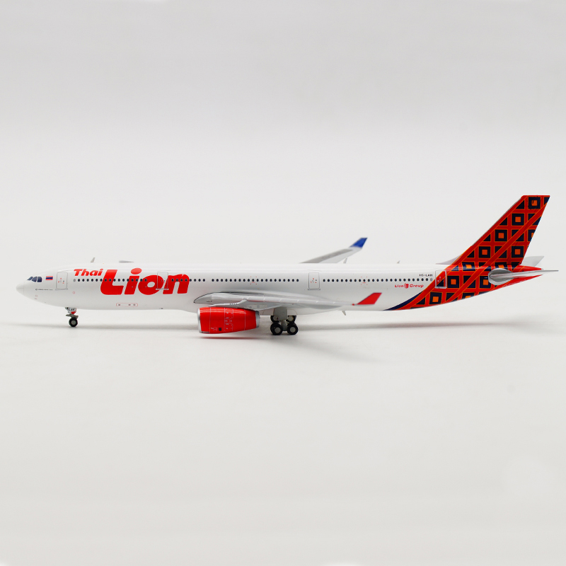1:400 THAI Lion Support Plane model Airbus A330 Airlines Alloy Aircraft W base wheel Diecast Aircraft landing gear Airplane Toys