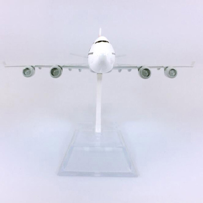 16CM Static Aircraft Model 1:400 Boeing B747-400 British airways Plane landing gear airbus alloy airplane collectible display