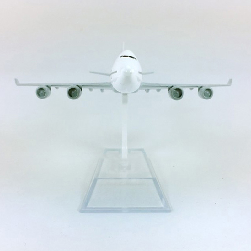 16CM Diecast Aircraft 1:400 Boeing 747 B747 model AirFrance airlines with base airbus alloy aircraft display CHRISTMAS Toy plane 16CM Diecast Aircraft 1:400 Boeing 747 B747 model AirFrance airlines with base airbus alloy aircraft display CHRISTMAS Toy plane