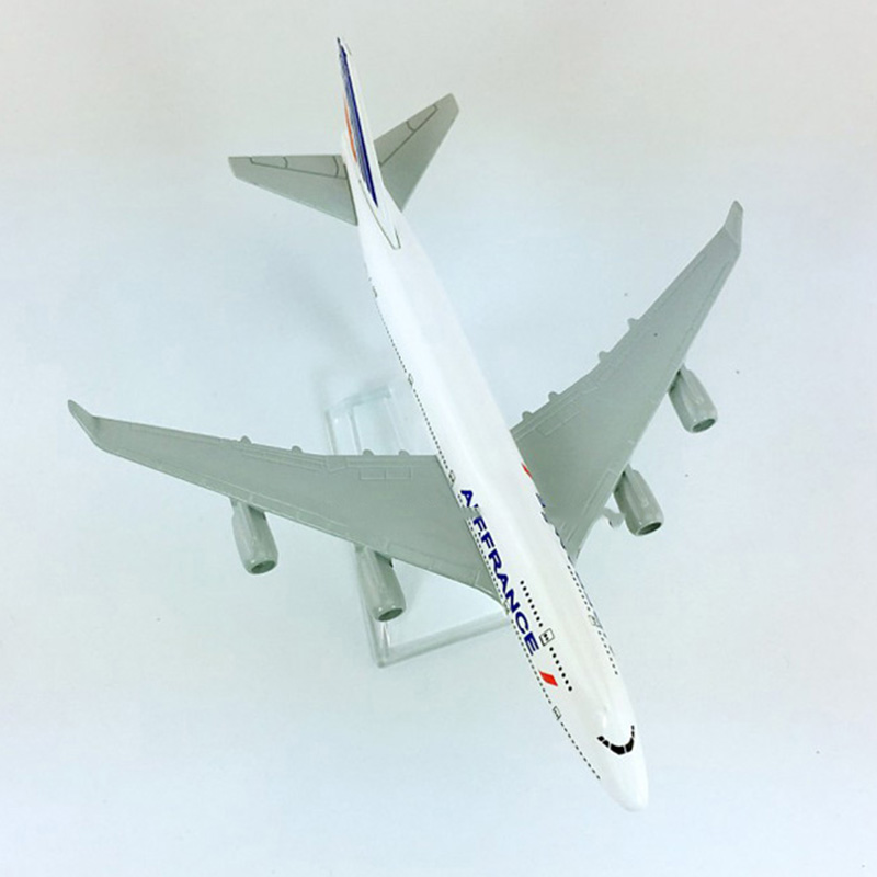16CM Diecast Aircraft 1:400 Boeing 747 B747 model AirFrance airlines with base airbus alloy aircraft display CHRISTMAS Toy plane 16CM Diecast Aircraft 1:400 Boeing 747 B747 model AirFrance airlines with base airbus alloy aircraft display CHRISTMAS Toy plane