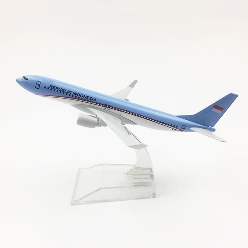 16CM 1/400 SCALE Boeing B737 REPUBLIK INDONESIA airlines airplane model toys aircraft diecast plastic alloy plane gifts for kids