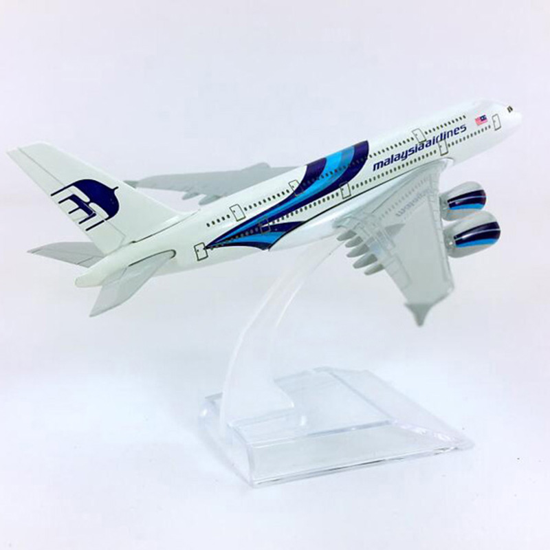 14CM Static aircraft 1:400 Airbus A380-800 model Malaysia airplane landing gear with base alloy plane collectible display toy co