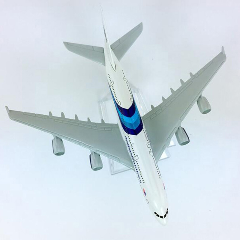 14CM Static aircraft 1:400 Airbus A380-800 model Malaysia airplane landing gear with base alloy plane collectible display toy co