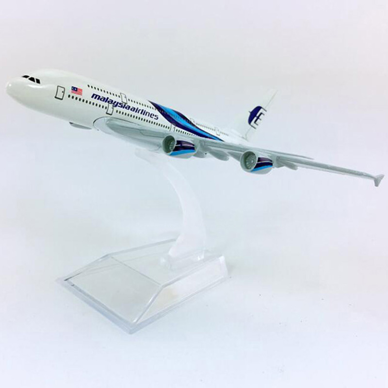 14CM Static aircraft 1:400 Airbus A380-800 model Malaysia airplane landing gear with base alloy plane collectible display toy co