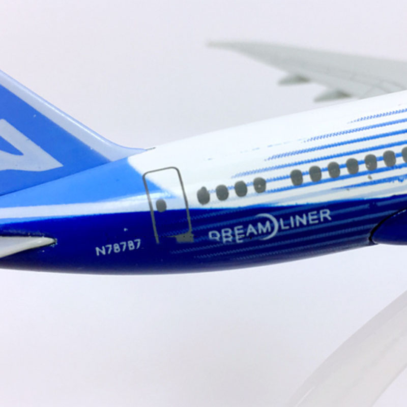 14CM 1:400 scale Boeing B787-8 airline aircraft model landing gear alloy Diecast airplane collectible display toy Plane kid Gift 14CM 1:400 scale Boeing B787-8 airline aircraft model landing gear alloy Diecast airplane collectible display toy Plane kid Gift