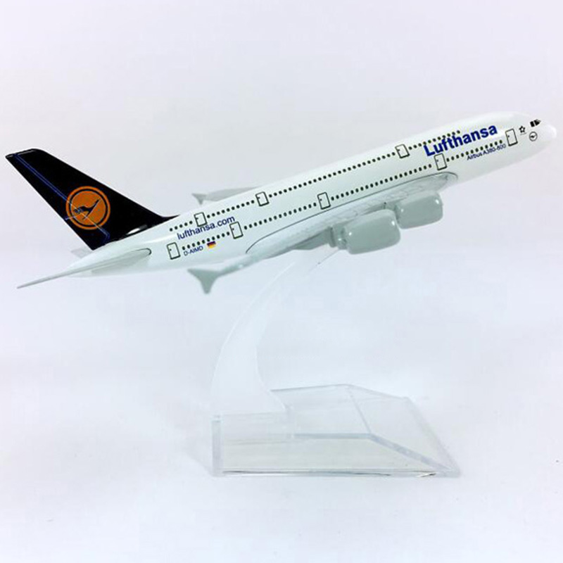 14CM Alloy Aircraft 1:400 Airbus A380-800 model Lufthansa airplane with base Diecast airplane collectible Plane display toy Gift