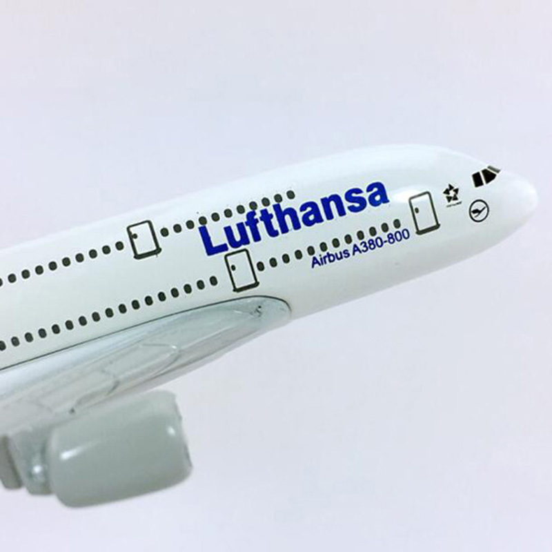 14CM Alloy Aircraft 1:400 Airbus A380-800 model Lufthansa airplane with base Diecast airplane collectible Plane display toy Gift