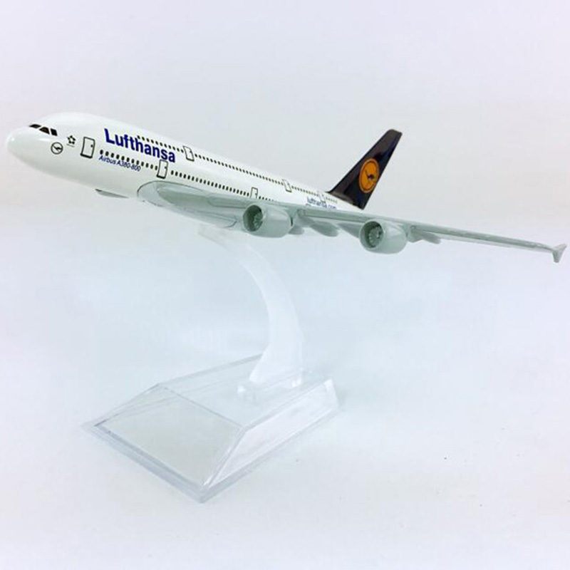 14CM Alloy Aircraft 1:400 Airbus A380-800 model Lufthansa airplane with base Diecast airplane collectible Plane display toy Gift