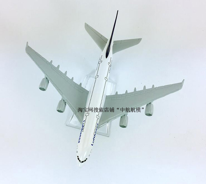 14CM Alloy Aircraft 1:400 Airbus A380-800 model Lufthansa airplane with base Diecast airplane collectible Plane display toy Gift