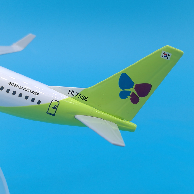1/400 scale 16CM Boeing B737 Jin Air airlines airplane aviation model toys aircraft diecast plastic alloy plane gifts for kids 1/400 scale 16CM Boeing B737 Jin Air airlines airplane aviation model toys aircraft diecast plastic alloy plane gifts for kids