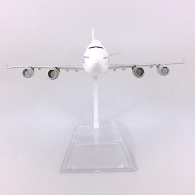 16CM 1:400 Boeing B747-400 model Aircraft 