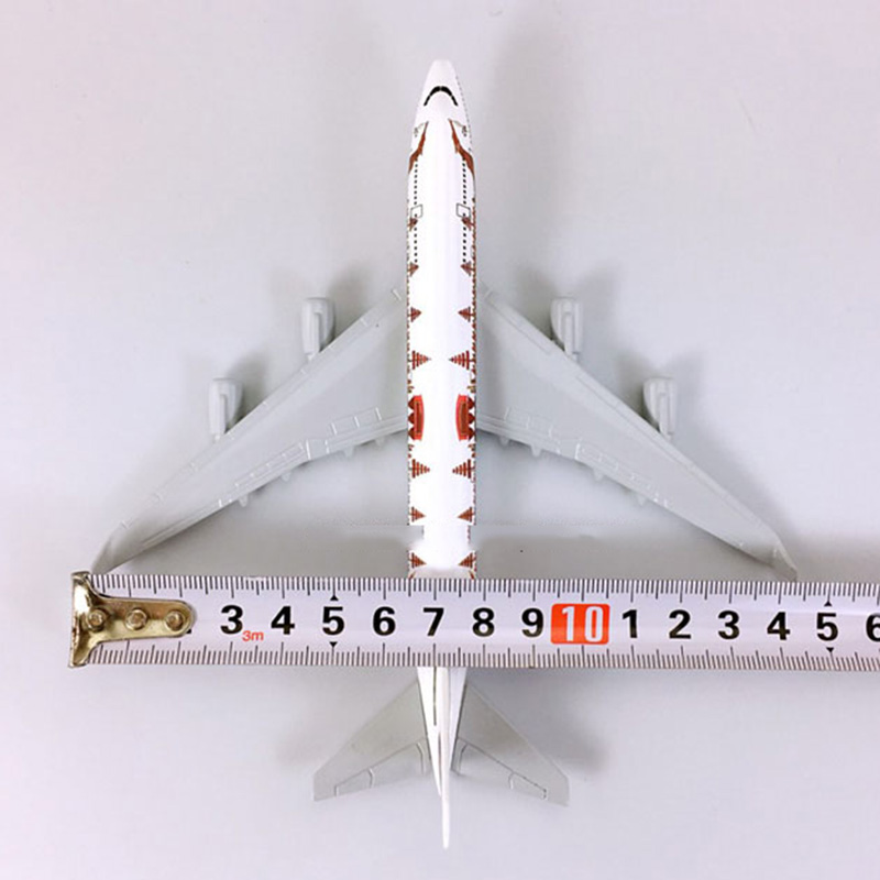 16CM 1:400 Boeing B747-400 model Aircraft 