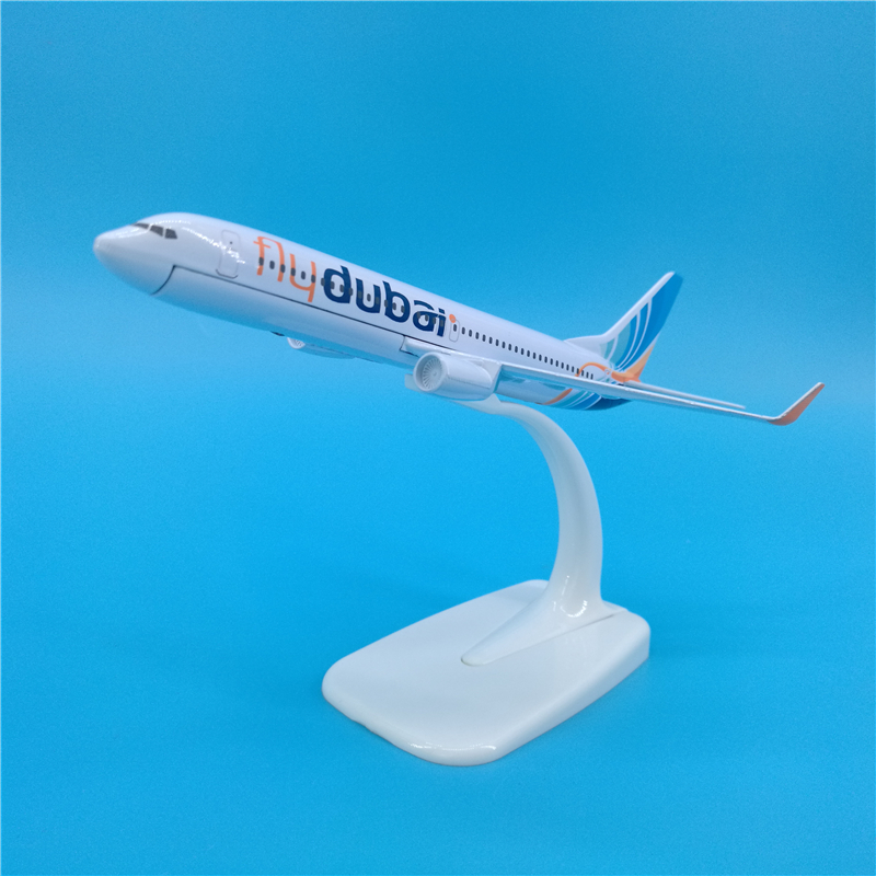 Standing aviation model 16CM1 / 400 scale Boeing B737-800 FLY Dubai Airlines aircraft model die-cast plastic alloy aircraft