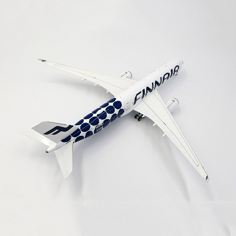 1: 200 scale 32.6CM Airbus 350 A350 aircraft passenger aircraft FINNAIR airline alloy model collectible die-cast toy collection 1: 200 scale 32.6CM Airbus 350 A350 aircraft passenger aircraft FINNAIR airline alloy model collectible die-cast toy collection