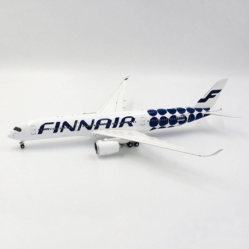 1: 200 scale 32.6CM Airbus 350 A350 aircraft passenger aircraft FINNAIR airline alloy model collectible die-cast toy collection 1: 200 scale 32.6CM Airbus 350 A350 aircraft passenger aircraft FINNAIR airline alloy model collectible die-cast toy collection