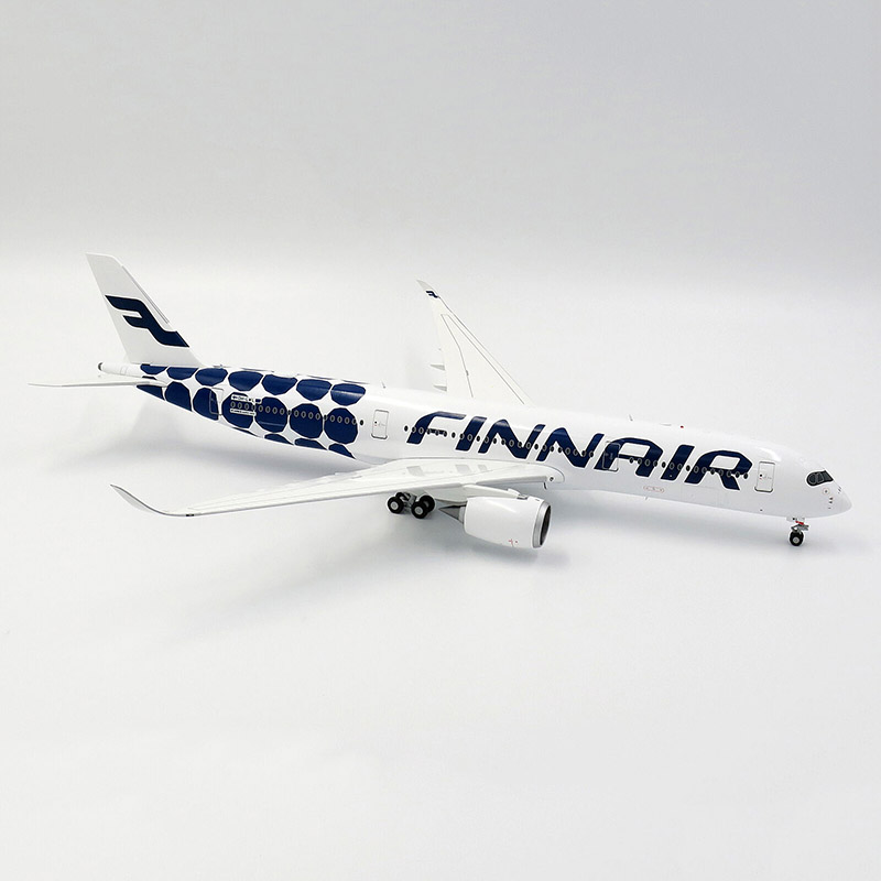 1: 200 scale 32.6CM Airbus 350 A350 aircraft passenger aircraft FINNAIR airline alloy model collectible die-cast toy collection 1: 200 scale 32.6CM Airbus 350 A350 aircraft passenger aircraft FINNAIR airline alloy model collectible die-cast toy collection