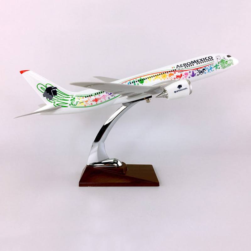 36CM metal Aircraft 1:150 Boeing B787-800 Dreamliner model AEROMEXICO Airlines W base airbus alloy diecast plane collectible Toy 36CM metal Aircraft 1:150 Boeing B787-800 Dreamliner model AEROMEXICO Airlines W base airbus alloy diecast plane collectible Toy