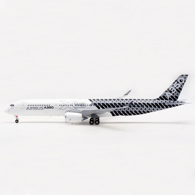 1:200 Air 350 A350-900 airplane aircraft plane alloy model with base landing gear collectible diecast toy collection