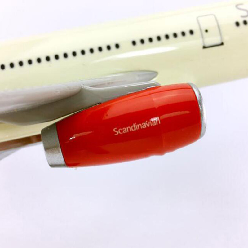 32cm SAS Airbus A330-300 Model Alloy aircraft Scandianavian airlines airplane Toys W base diecast plastic plane gifts for kids