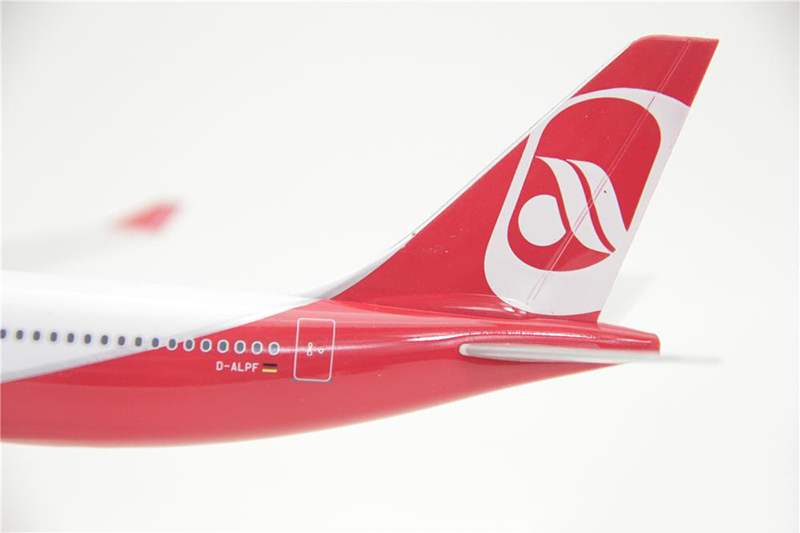 Aircraft 32CM1: 200 scale Airbus A330-200 model Air Berlin Air air route with base resin aircraft stand-up aircraft Aircraft 32CM1: 200 scale Airbus A330-200 model Air Berlin Air air route with base resin aircraft stand-up aircraft