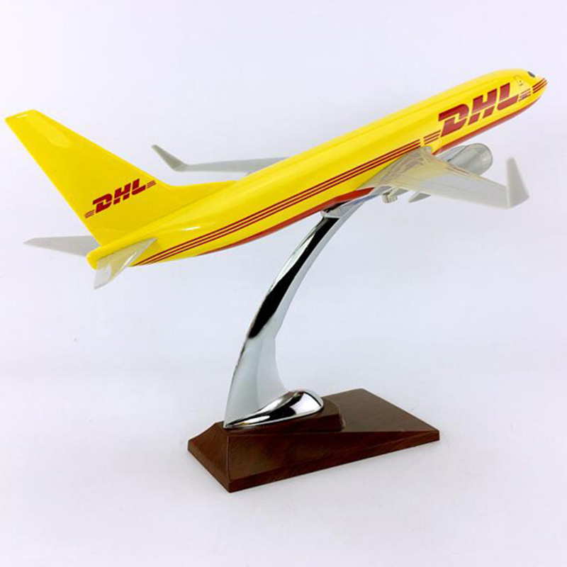 30CM Yellow simulation Aircraft 1:230 scale Boeing B737-800 model DHL airline airplane with base diecast alloy plane collectible