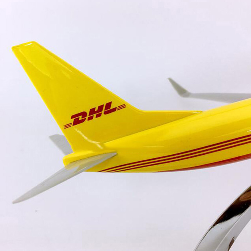 30CM Yellow simulation Aircraft 1:230 scale Boeing B737-800 model DHL airline airplane with base diecast alloy plane collectible