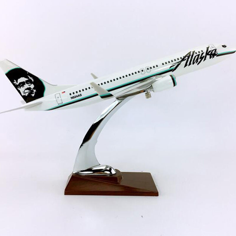 32cm 1/144 Scale Boeing B737-800 Model big ALASKA airlines airplane toys aircraft diecast W base plastic alloy plane collection