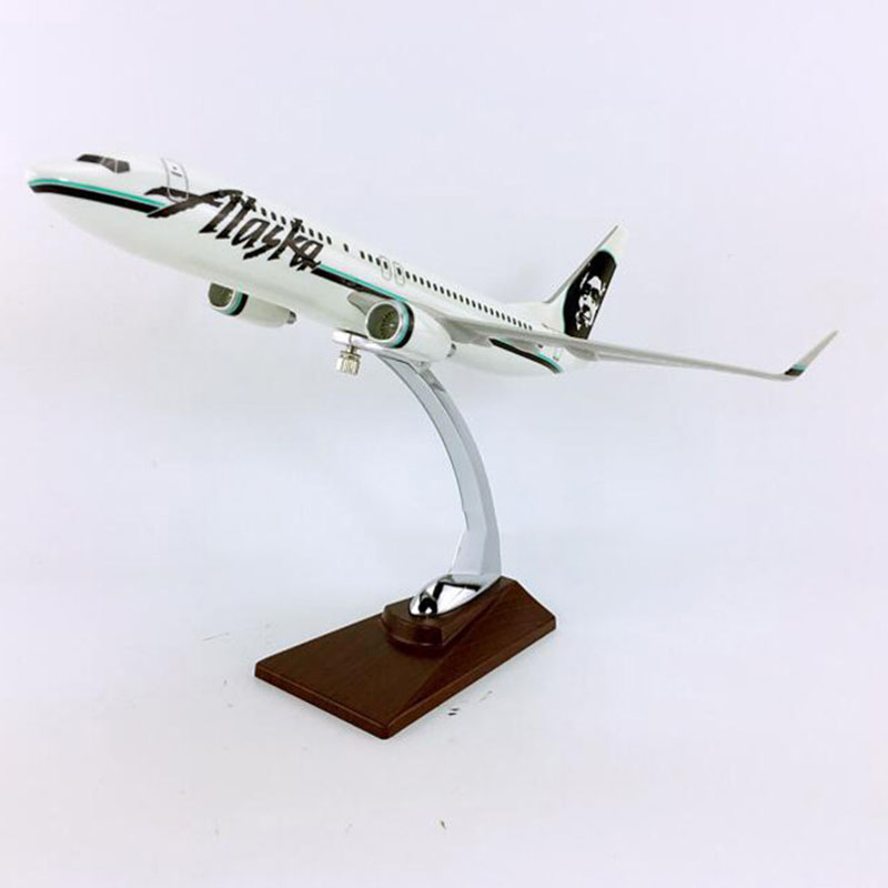 32cm 1/144 Scale Boeing B737-800 Model big ALASKA airlines airplane toys aircraft diecast W base plastic alloy plane collection