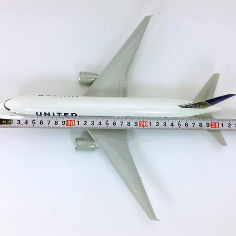 32cm aircraft Boeing 777-300 big United airlines airplane model diecast plastic With base alloy plane gifts for display kids 32cm aircraft Boeing 777-300 big United airlines airplane model diecast plastic With base alloy plane gifts for display kids