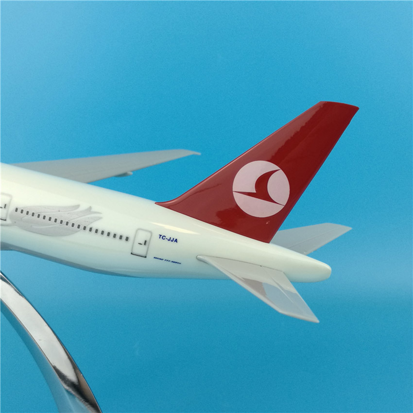 1:200 Scale Boeing B777 32CM Turkish Simulation Aircraft model Turkey airline alloy aircraft toy W base Plastic planecollectible