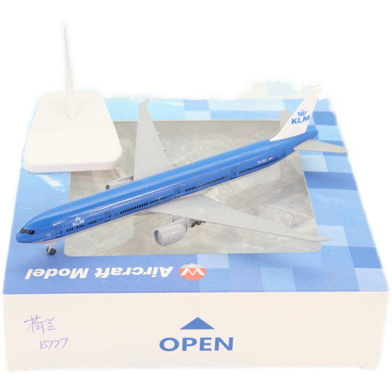 18CM Diecast 1:400 Scale Alloy Aircraft B777 Model Air KLM Airplane with Base Landing Gear Plane Display Toy Model Collection 18CM Diecast 1:400 Scale Alloy Aircraft B777 Model Air KLM Airplane with Base Landing Gear Plane Display Toy Model Collection