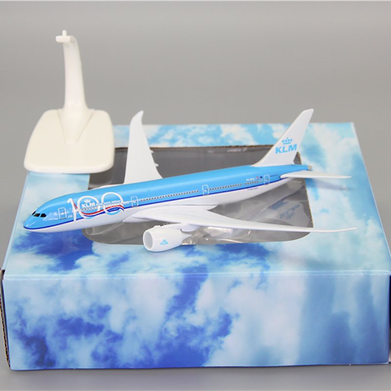 18CM Collectible Plane Model Diecast 1:400 Scale B787-10 KLM Airline Alloy Display Toy Airplane Aircraft Collection Toys