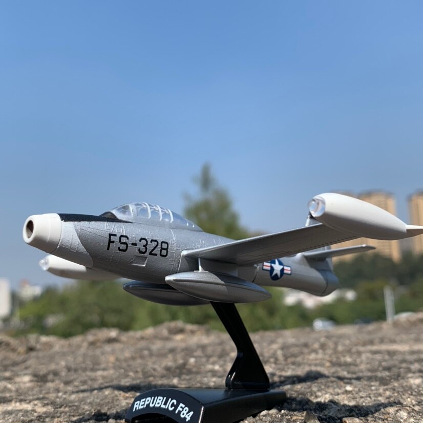 1:100 Scale American F84 Thunder Fighter Alloy Military Aviation Aircraft Model Collectible Gift Metal Diecast Models Toy 1:100 Scale American F84 Thunder Fighter Alloy Military Aviation Aircraft Model Collectible Gift Metal Diecast Models Toy