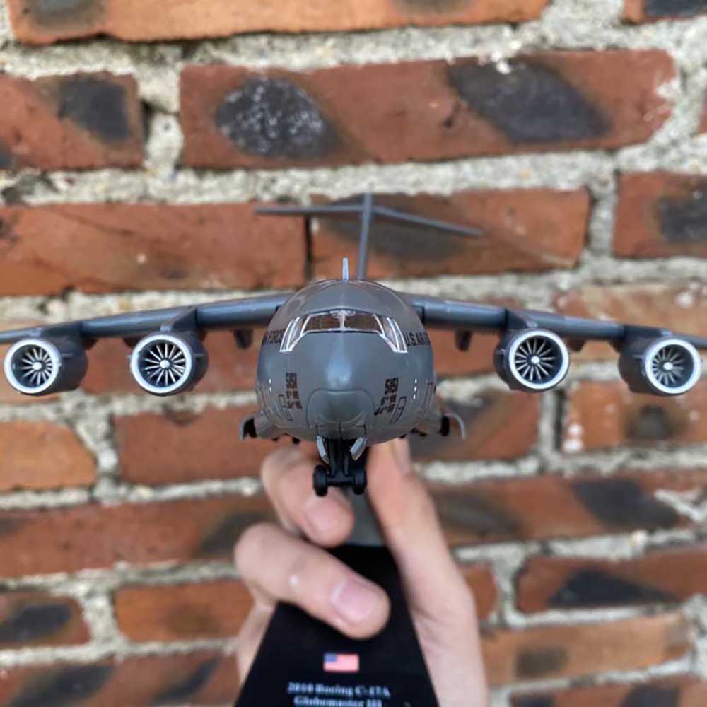 1:200 Scale U.S. Air Globe Overlord C-17 Alloy Military Transport Aircraft Model Metal Toy Collectible Gift Souvenir Display 1:200 Scale U.S. Air Globe Overlord C-17 Alloy Military Transport Aircraft Model Metal Toy Collectible Gift Souvenir Display