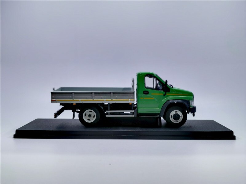 1/43 Scale Simulation Alloy Russian GAZ Truck Truck & Metal Die-casting Car Model Transporter Collection Gift Display toys cars