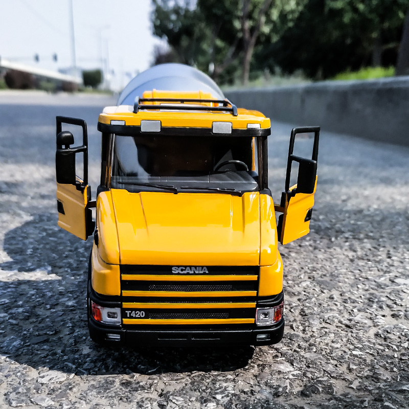 Scania 1/32 Scale Tank Truck Cement Mixer Vehicle Model Alloy Simulation Can Open The Door Truck Car Decorations Gift Display