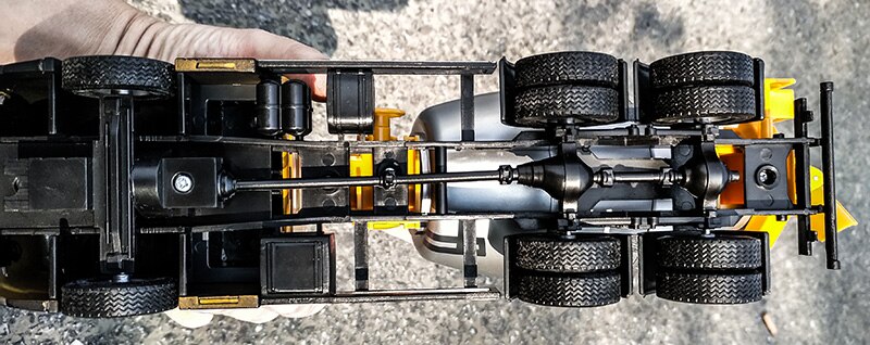 Scania 1/32 Scale Tank Truck Cement Mixer Vehicle Model Alloy Simulation Can Open The Door Truck Car Decorations Gift Display