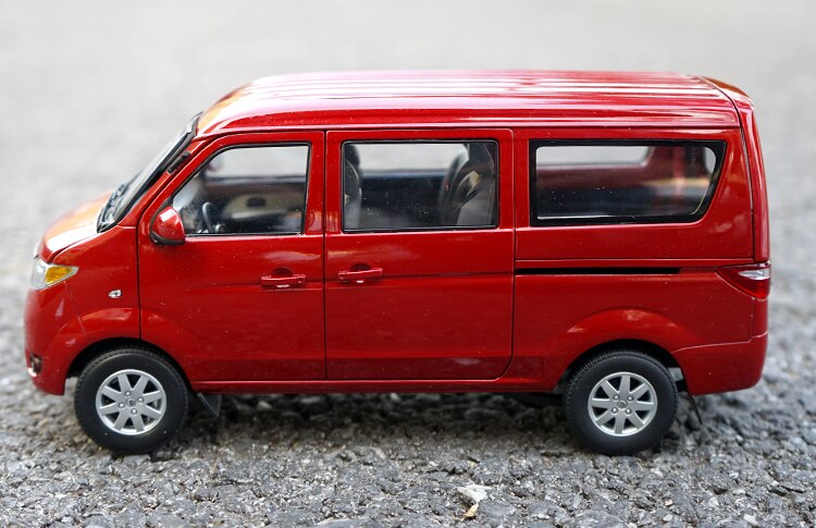 Die-cast 1:18 Scale Changan Taurus Van Micro-surface Simulation Alloy Car Model Collection Static Decoration Child Birthday Gift Die-cast 1:18 Scale Changan Taurus Van Micro-surface Simulation Alloy Car Model Collection Static Decoration Child Birthday Gift