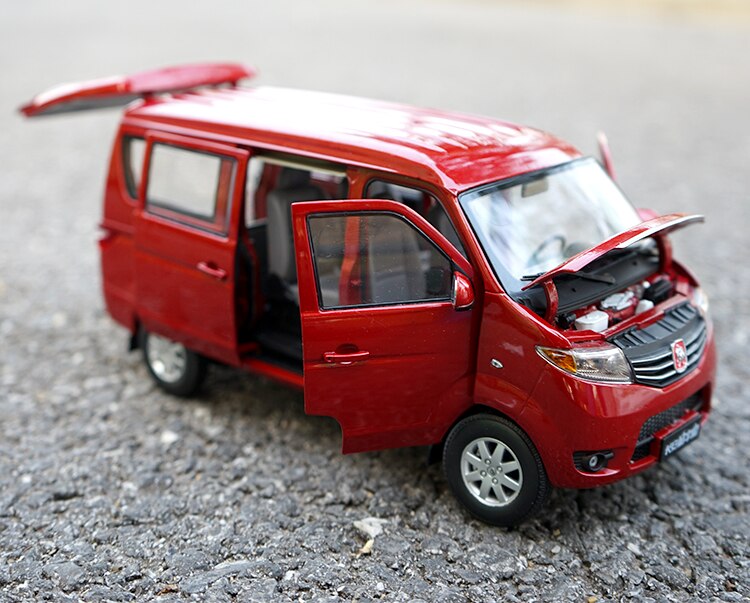 Die-cast 1:18 Scale Changan Taurus Van Micro-surface Simulation Alloy Car Model Collection Static Decoration Child Birthday Gift Die-cast 1:18 Scale Changan Taurus Van Micro-surface Simulation Alloy Car Model Collection Static Decoration Child Birthday Gift