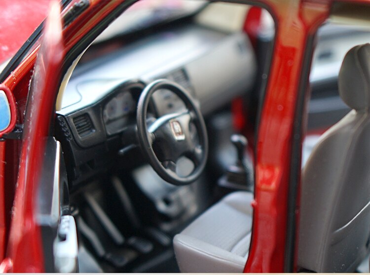 Die-cast 1:18 Scale Changan Taurus Van Micro-surface Simulation Alloy Car Model Collection Static Decoration Child Birthday Gift Die-cast 1:18 Scale Changan Taurus Van Micro-surface Simulation Alloy Car Model Collection Static Decoration Child Birthday Gift