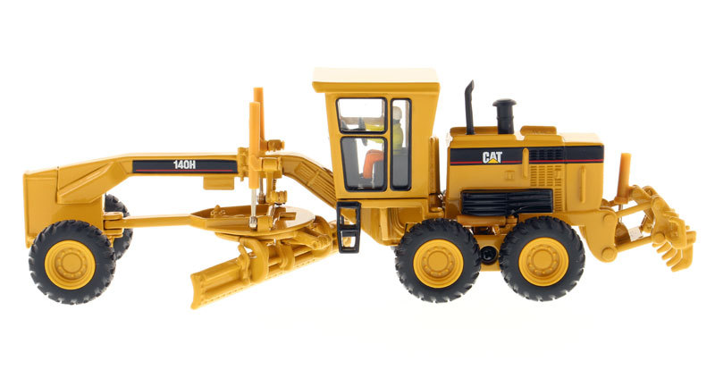 Diecast 1:50 Engineering Vehicle Bulldozer Loader Grader Road Roller Model CAT 140H Self-propelled Grader Alloy Toy Collect Show Diecast 1:50 Engineering Vehicle Bulldozer Loader Grader Road Roller Model CAT 140H Self-propelled Grader Alloy Toy Collect Show