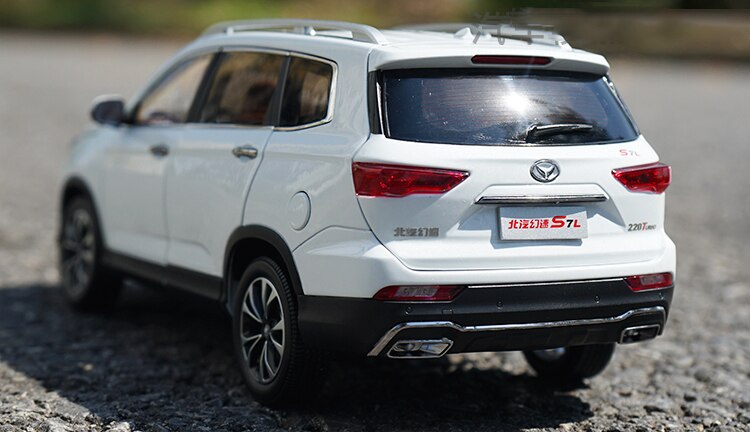 Beiqi Magic Speed S7l Car Model 1:18 Scale Off-road Vehicle Alloy Simulation Car Collection Model Static Display Decorate Hot Beiqi Magic Speed S7l Car Model 1:18 Scale Off-road Vehicle Alloy Simulation Car Collection Model Static Display Decorate Hot