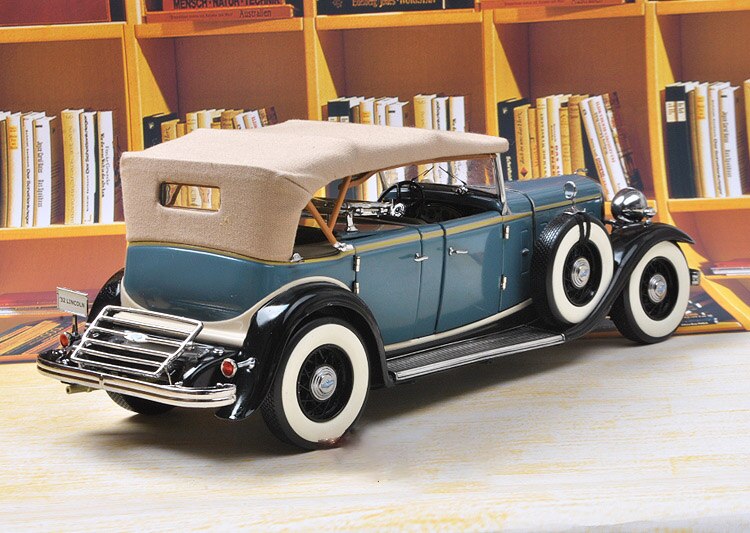 Sunstar 1932 Lincoln KB Classic Car 1:18 Scale Ford Lincoln Alloy Simulation Vehicle Model Collection Diecast Metal Gift Toy Car Sunstar 1932 Lincoln KB Classic Car 1:18 Scale Ford Lincoln Alloy Simulation Vehicle Model Collection Diecast Metal Gift Toy Car
