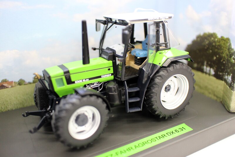 Diecasting 1:32 Scale Deutz Tractor Agricultural Machinery Model Alloy Simulation Engineering Truck Towed Static Decoration Gift Diecasting 1:32 Scale Deutz Tractor Agricultural Machinery Model Alloy Simulation Engineering Truck Towed Static Decoration Gift