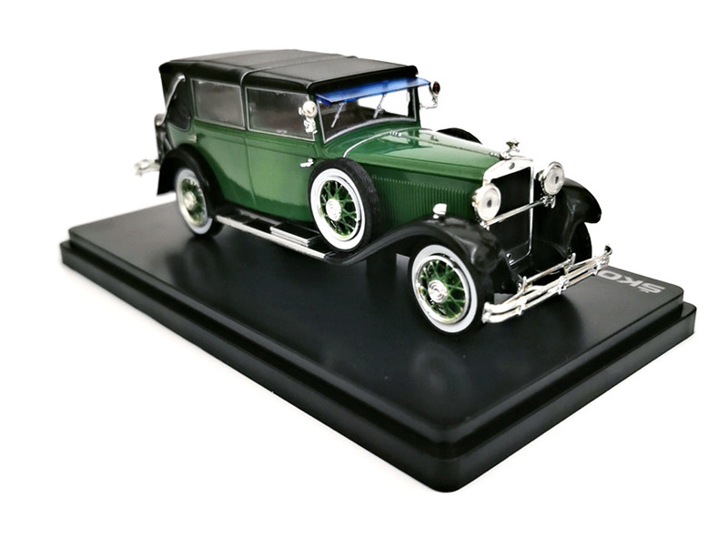 Diecast 1:43 Scale Simulation Skoda 860 Alloy Classic Car Series Model Collection Souvenir Desktop Ornaments