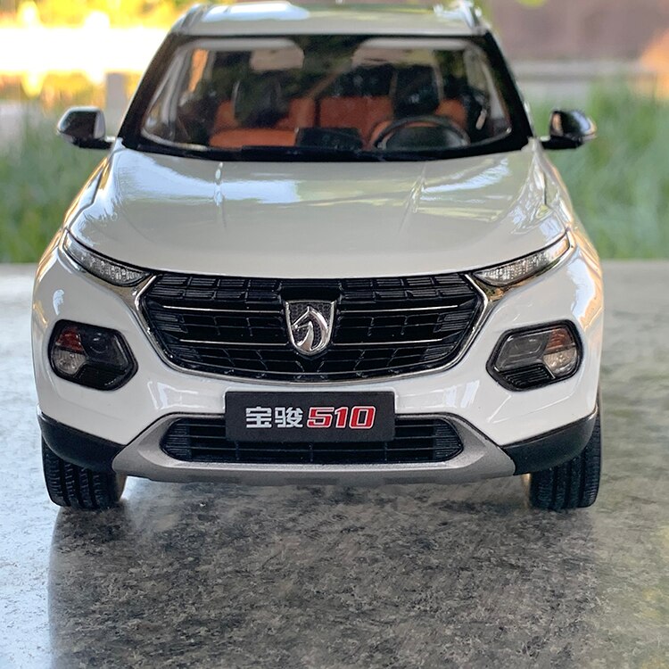 Die-cast 1:18 Scale Baojun 530 510 Off-road Suv Alloy Simulation Car Model Adult Collection Toys Kids Holiday Gifts Static Car Die-cast 1:18 Scale Baojun 530 510 Off-road Suv Alloy Simulation Car Model Adult Collection Toys Kids Holiday Gifts Static Car