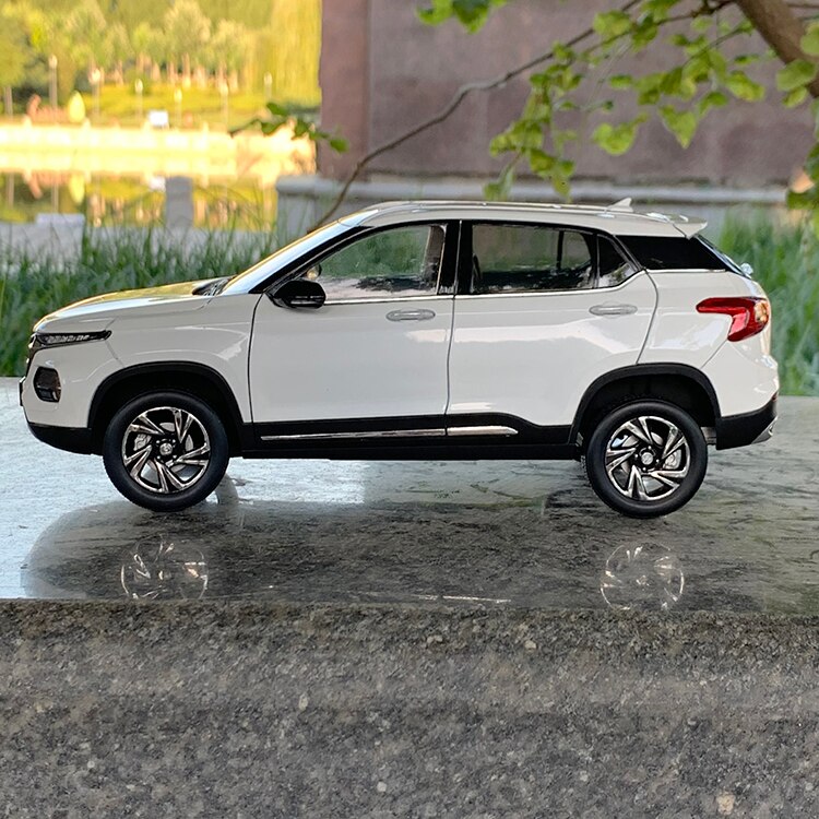 Die-cast 1:18 Scale Baojun 530 510 Off-road Suv Alloy Simulation Car Model Adult Collection Toys Kids Holiday Gifts Static Car Die-cast 1:18 Scale Baojun 530 510 Off-road Suv Alloy Simulation Car Model Adult Collection Toys Kids Holiday Gifts Static Car